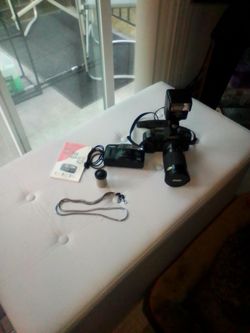 Canon T70 Camera & kalimar UV 67mm