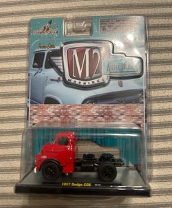 M2 Machines 1/64 scale Auot-trucks 1957 Dodge COE no#11-11