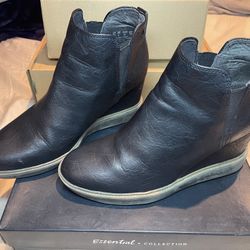 DrScholl’s Wedge Boots