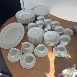 Korona Fine Porcelain China Gold