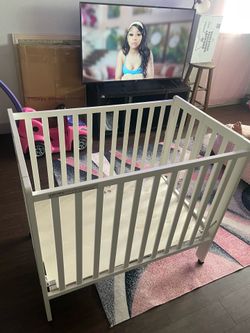 Brand new baby crib