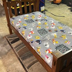 Twin Bed 