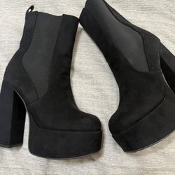 Black Boot Platform Heels 