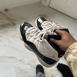Jordan 11s 