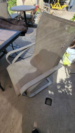 4 patio chairs