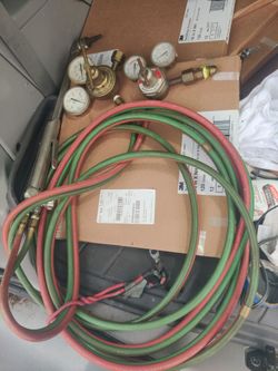 Smith SC229 Cutting Torch with Gauges Hoses Welding