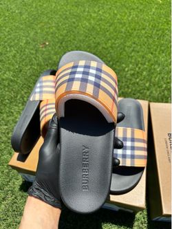 Fashionable Slides 👟