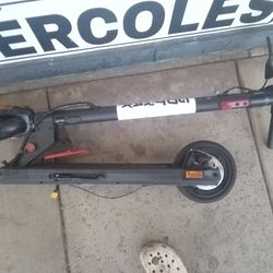 Gotrax E scooter (No battery or Charger included)
