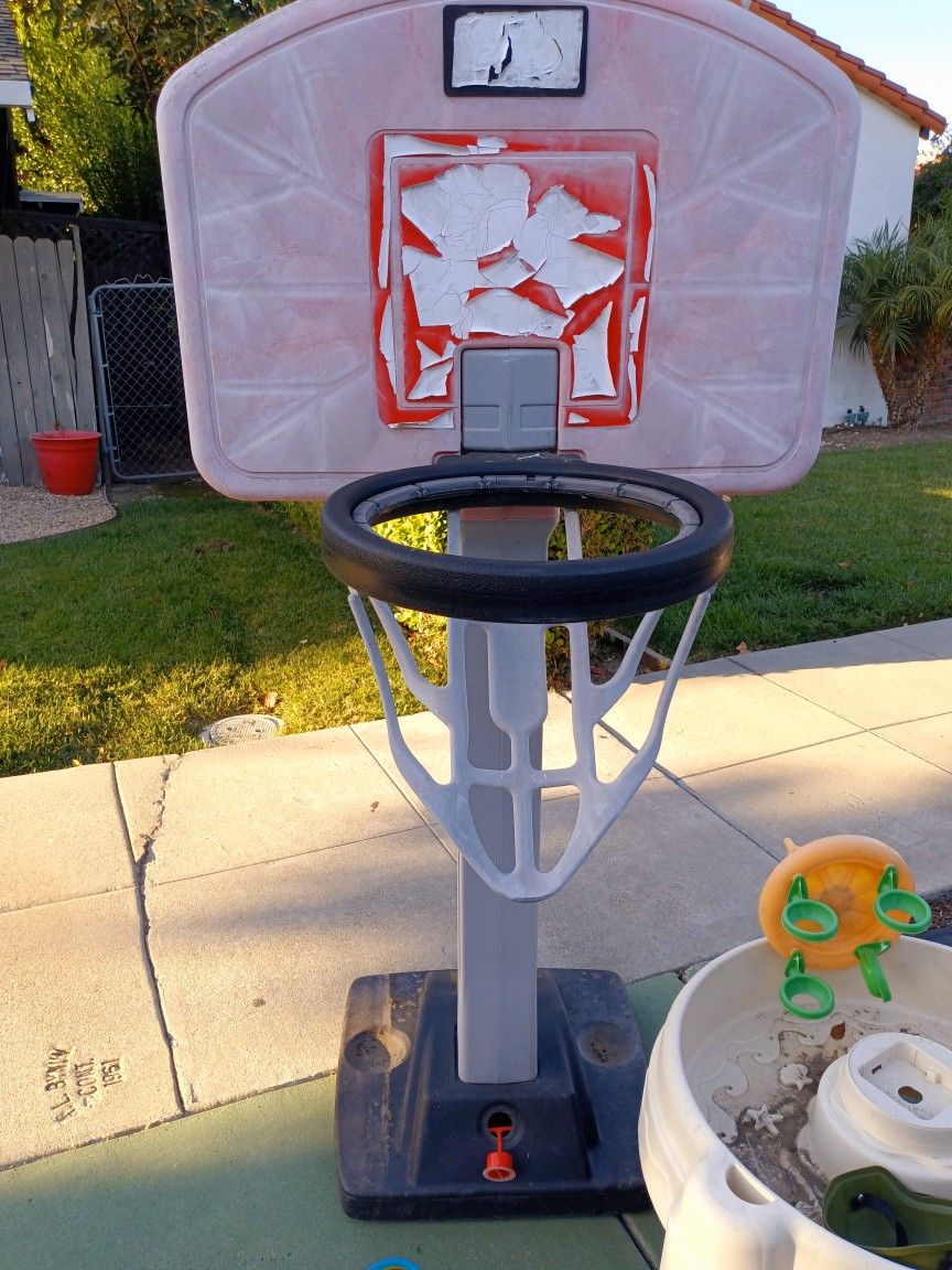 Free Kids Basketball Hoop
