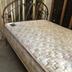 Monday’s deal Queen Size Bed Set 