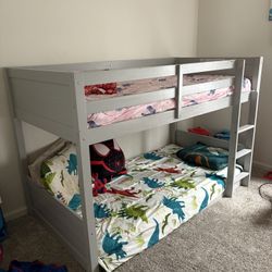 Twin Bunkbed 