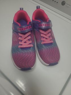 Girls skechers shoes size 3.5
