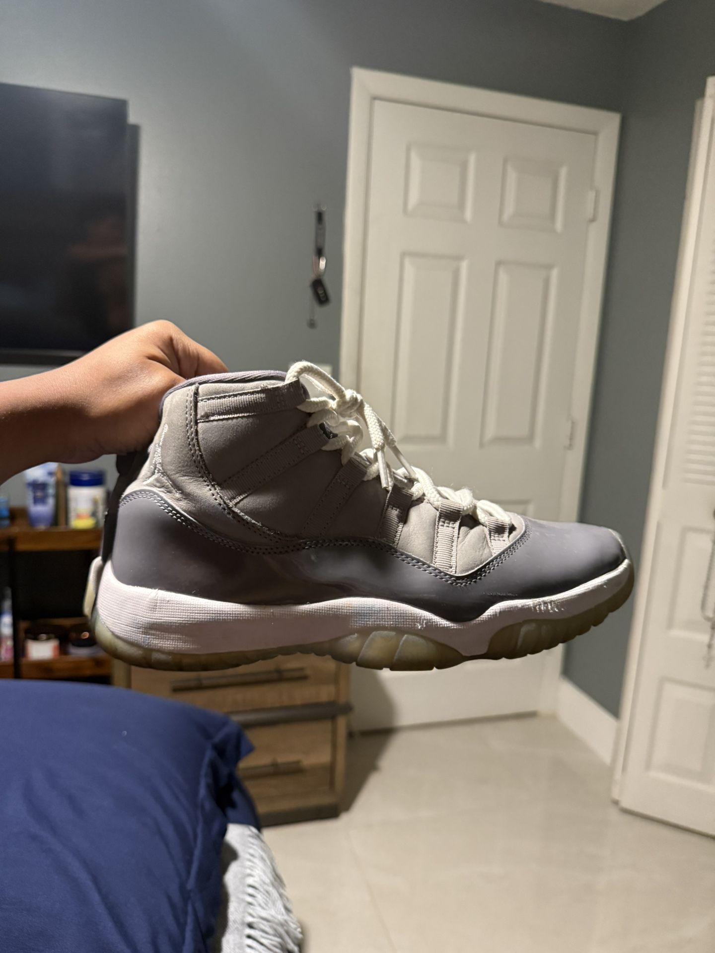 Jordan 11 (Cool Gray)