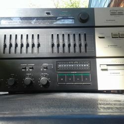 Pioneer stereo system 