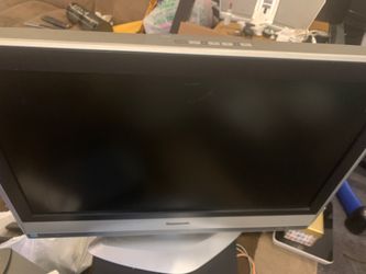 Panasonic 32” Viera lcd tv