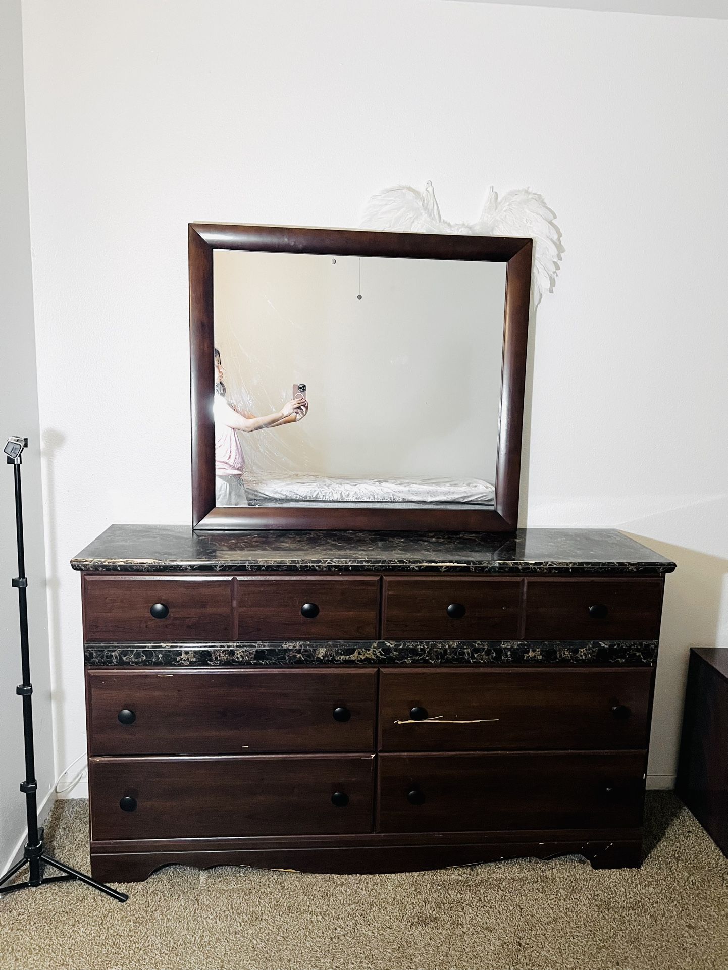 Dresser & Mirror