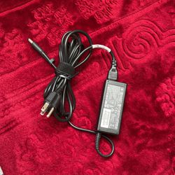 Genuine HP Compaq Laptop Charger AC Adapter Power Supply 744481-002 744893-001