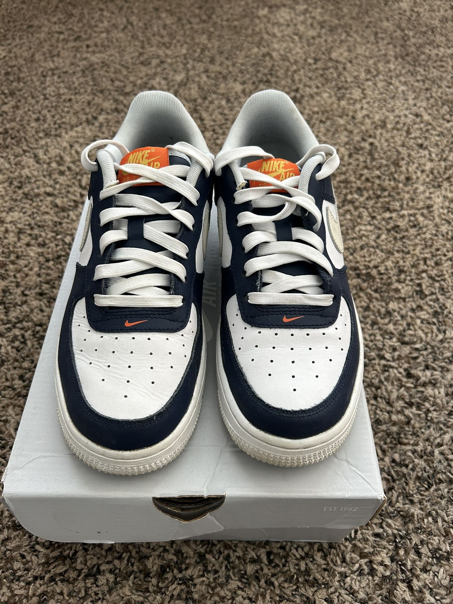 Nike Air Force 1 (Size 5.5y)