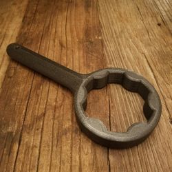 Jeep Oil Filter Wrench