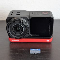 Insta 360 One R Camcorder + 32GB SD