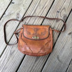  Art Nouveau Tooled Leather Shoulder Bag with Change Purse  (L28)11