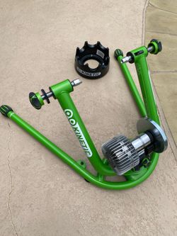 Kinetic Rock and Roll bike trainer features a smart fluid resistance unit with Bluetooth connectivity