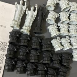 2002 HARRY POTTER WIZARD CHESS GAME BY MATTEL NO. 43533 Replacements As Pictures 