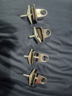 Truck anchor