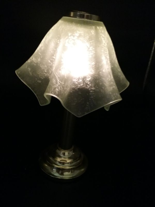 Partylite Candle Lamp With Frosted Glass Handkerchief Shade For In Chesapeake Va Offerup