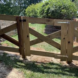 Fence, Wood fence / Vinyl / Aluminum Fences