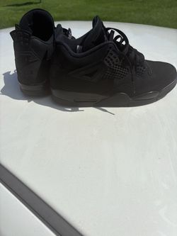 Black cats Jordan 4  10.5