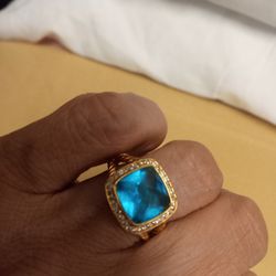 Beautiful Turquoise Stone Ring 
