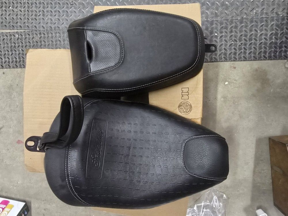 2023 Indian Chief Bobber Darkhorse Oem Seat And Passenger