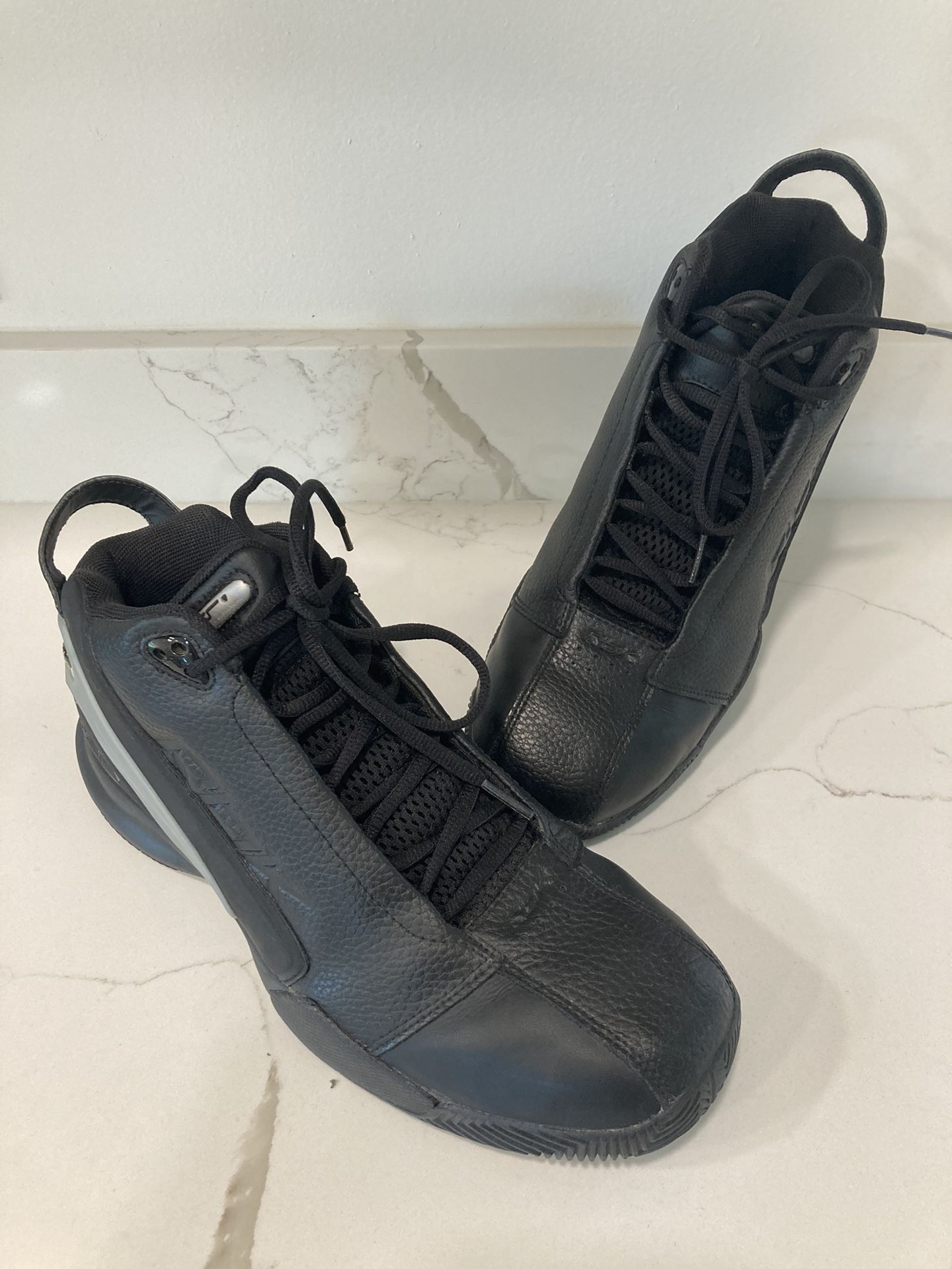 Reebok ATR ON FIRE Basketball Shoes (Men)