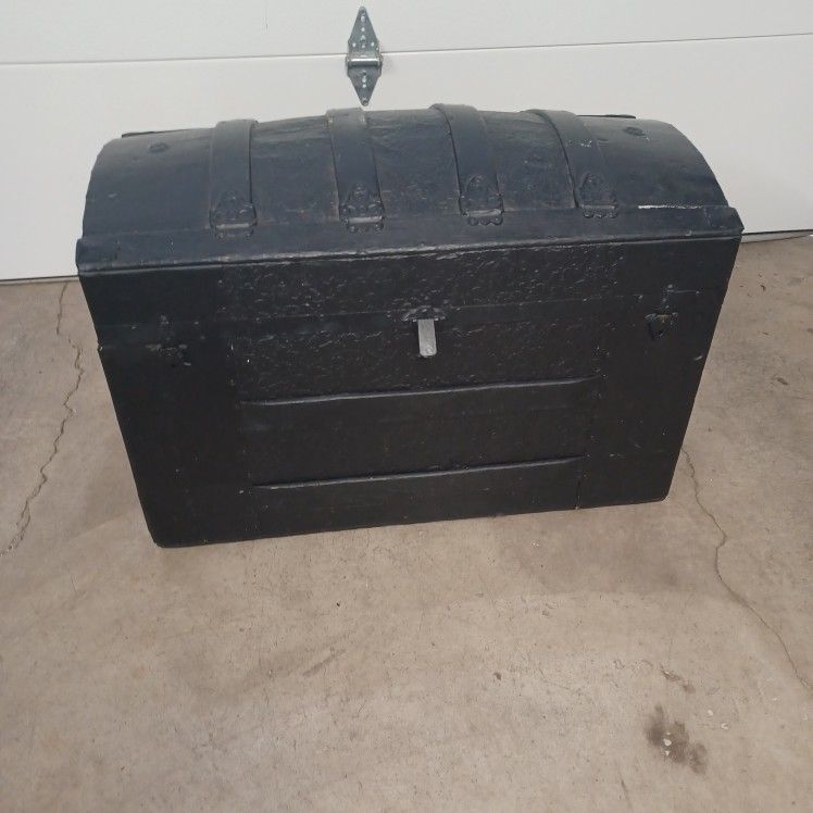 Old Trunk Free