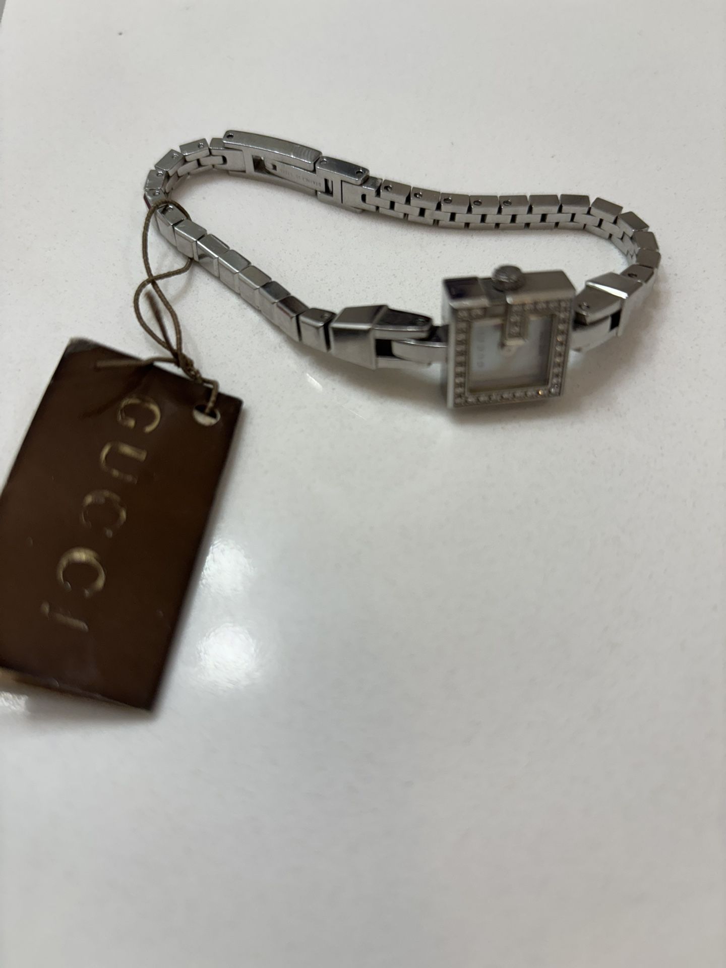 Gucci Diamond Mini G watch Mother Of Pearl vintage Stainless Steel 32 Diamonds