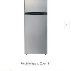 7.5 cu. ft. Refrigerator with Top Freezer in Stainless Look