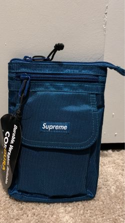 DS Supreme turquoise bag
