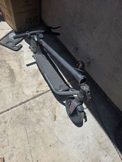 Electric scooter (READ DESCRIPTION)