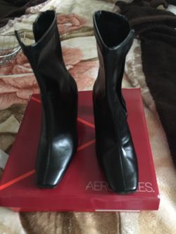 Aresoles boots