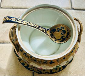 Chinese Mid-Century Porcelain Soup Tureen with Ladle and Underplate