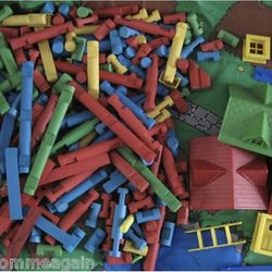 Vintage Wood Builders Building Set
