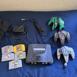 N64 + 5 games + 3 OEM Controllers