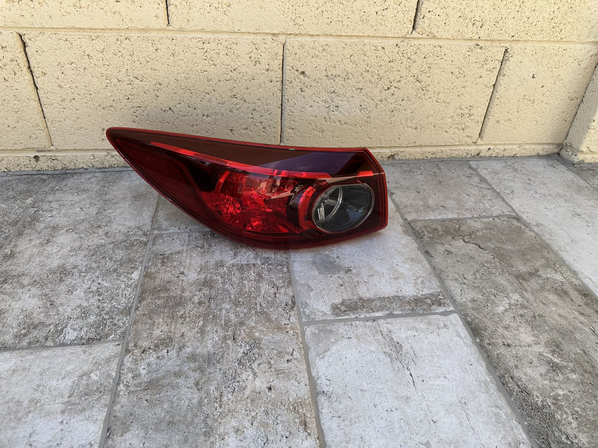 Mazda 3 Tail Light 2014-2018, Mazda Mazda3 Tailight, rear brake light, OEM ORIGINAL MAZDA PART, driver side rear light