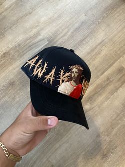 looking for 1:1 dandy hats, 31 hats, barbas hats in the lE? Send dm, in person meetups