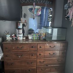 Wood Dresser With Mirror 