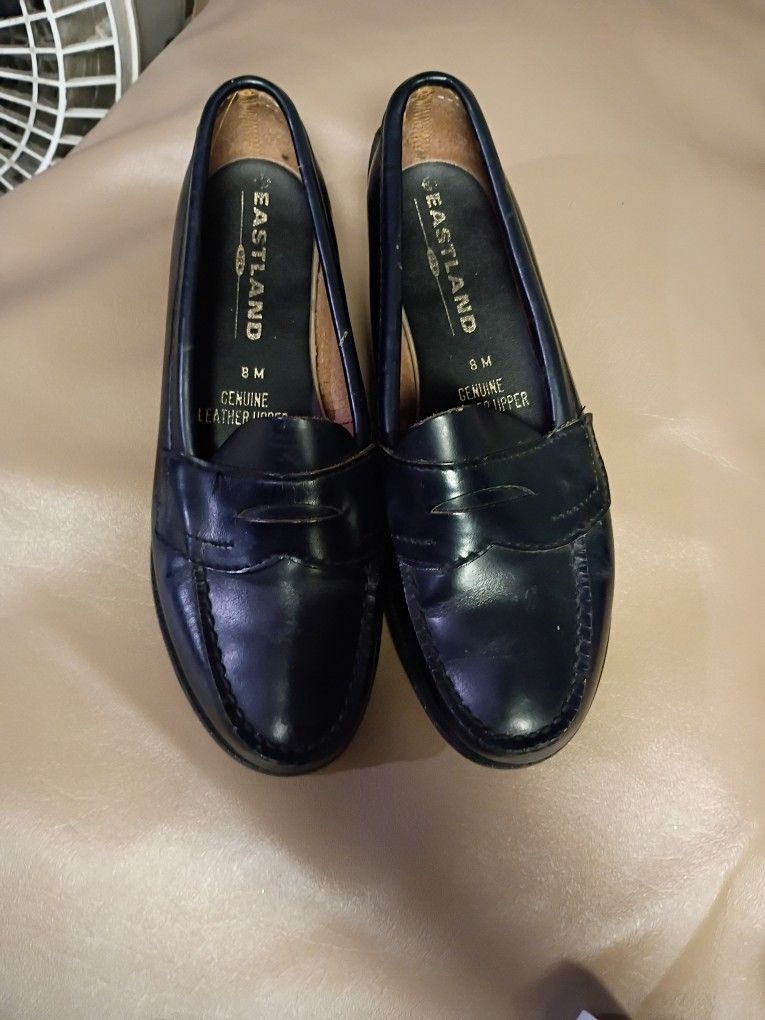 Eastland Size 8M