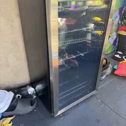 Mini Fridge Insignia 