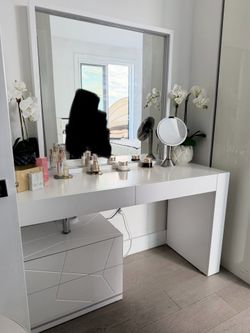 Italian White Vanity with mirror and lights