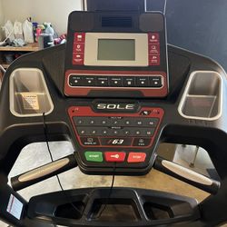 Sole F63 Treadmill
